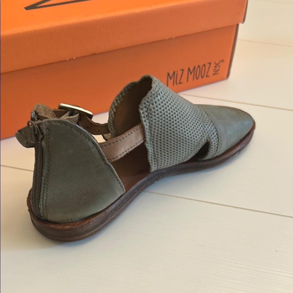 Miz Mooz Gray Sandals with Perforated Design, buckle and zipper - Picture 5 of 6